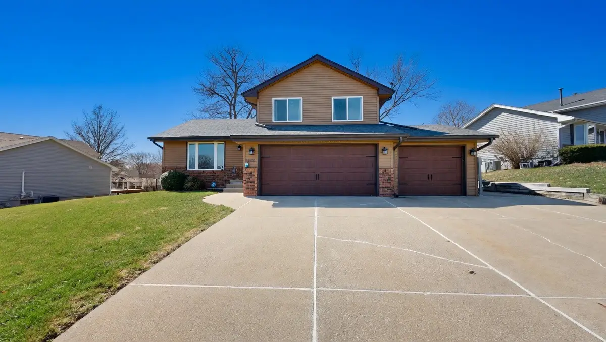 1225 E 14th Street, Norwalk, IA 50211 - #1