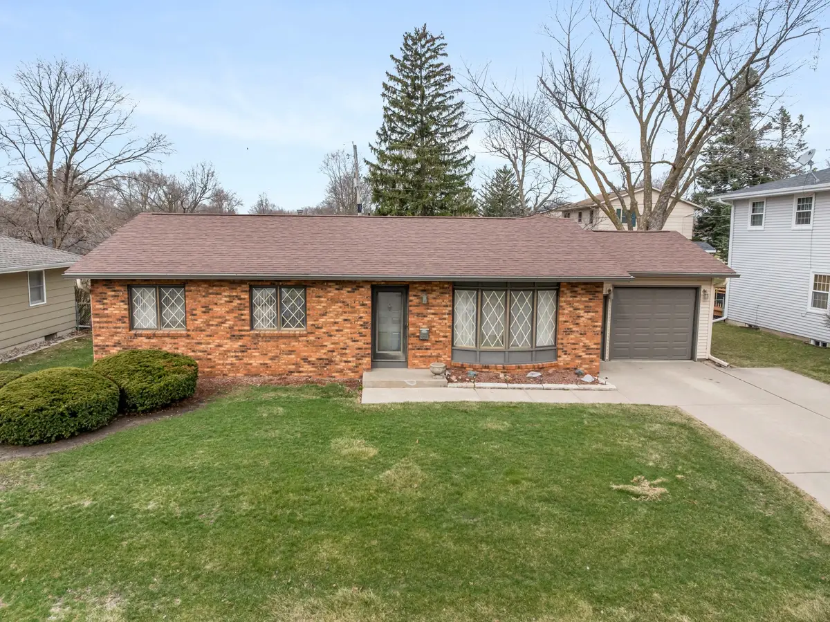 2311 Northwestern Avenue, Ames, IA 50010 - #1