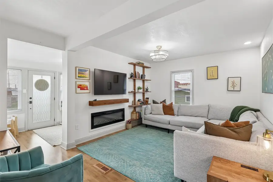 204 S 5th Street, Guthrie Center, IA 50115 - #2