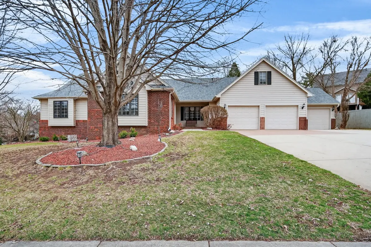 204 S 32nd Street, West Des Moines, IA 50265 - #1