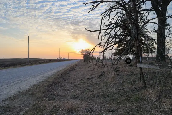 566 Hardin Road, Alden, IA 50006