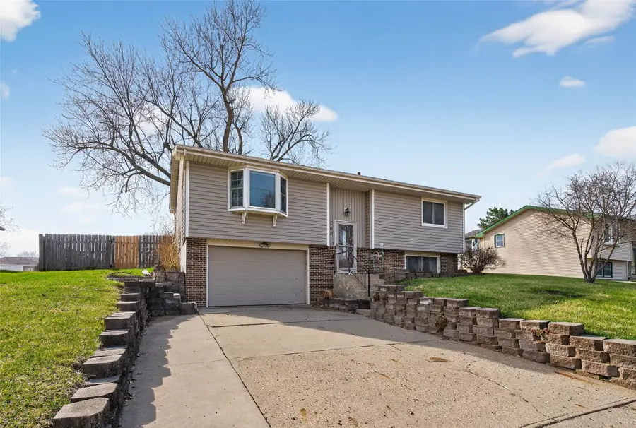 680 S Hickory Boulevard, Pleasant Hill, IA 50327 - #2