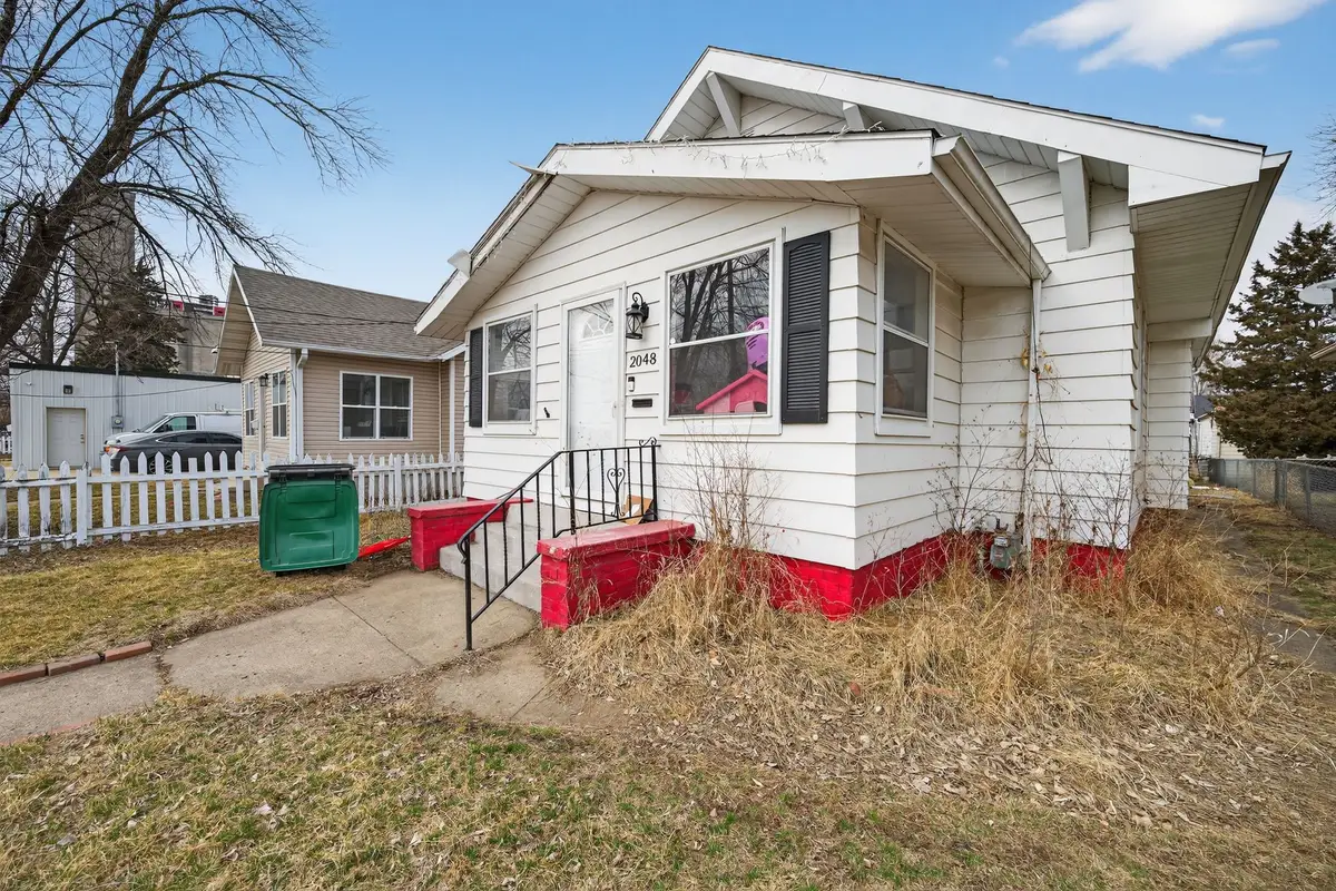 2048 E Walnut Street, Des Moines, IA 50317 - #1