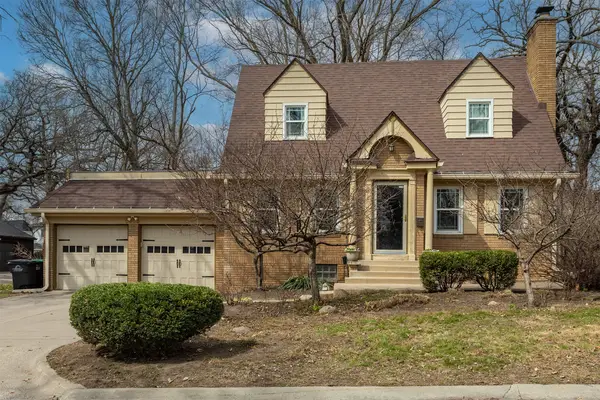 5905 Walnut Hill Drive, Des Moines, IA 50312