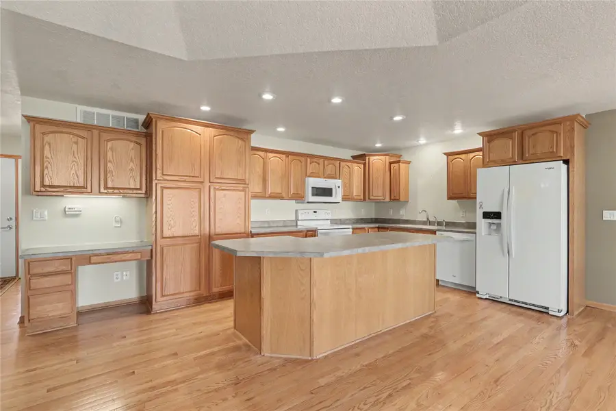 929 S 12th Street, Adel, IA 50003 - #2