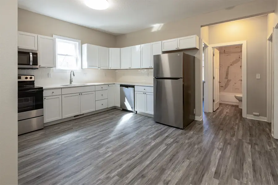 2406 Woodland Avenue, Des Moines, IA 50312 - #2