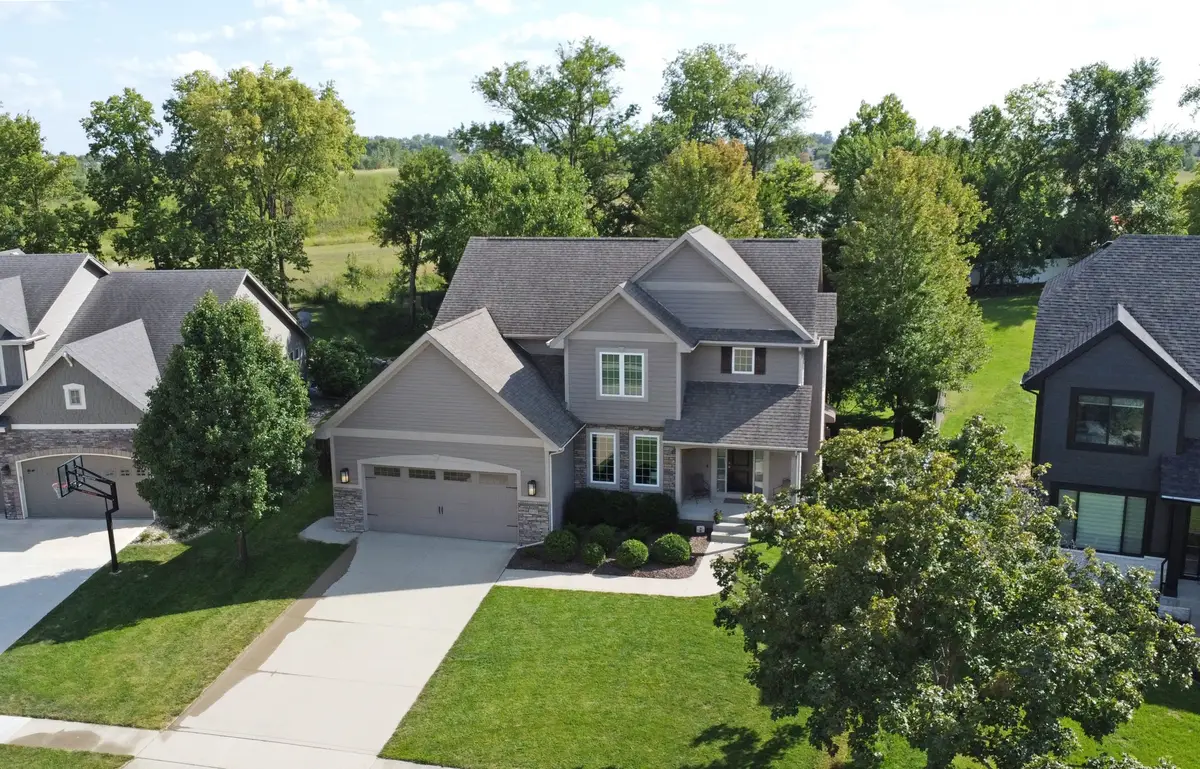 8530 Parkside Circle, West Des Moines, IA 50266 - #1