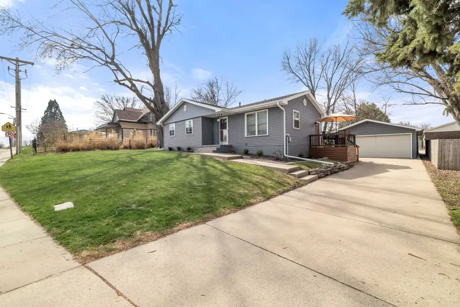 525 S 5th Street, Carlisle, IA 50047 - #2