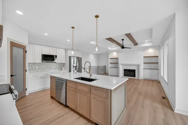 14212 Catalpa Drive, Urbandale, IA 50323