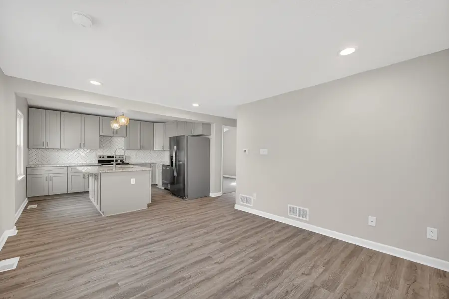 2343 E Grand Avenue, Des Moines, IA 50317 - #3