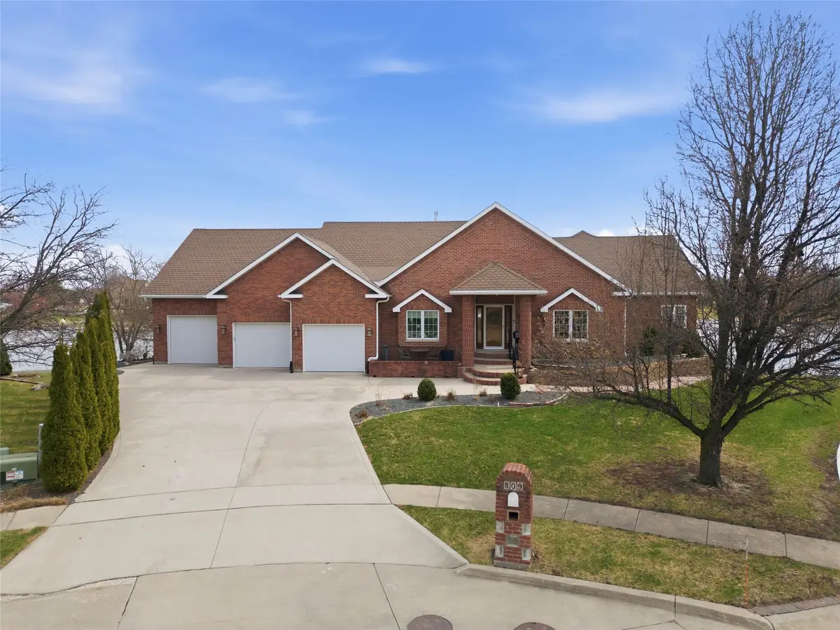809 NE Vail Court, Ankeny, IA 50021 - #1
