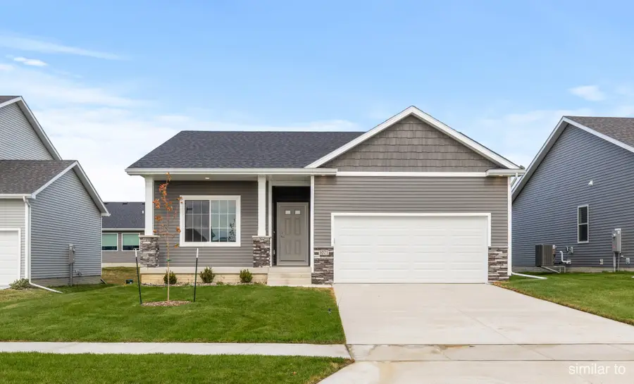 1023 NW Yorktown Drive, Waukee, IA 50263 - #2