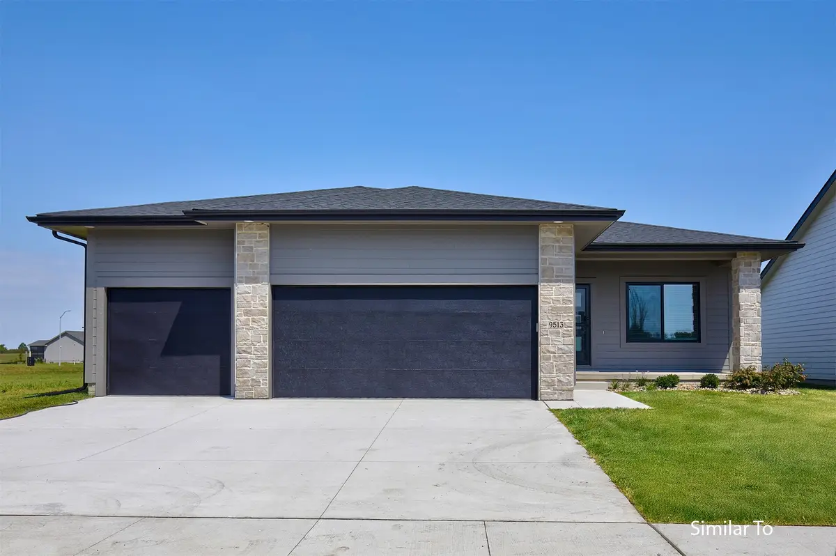 8137 Buckley Street, Johnston, IA 50131 - #1