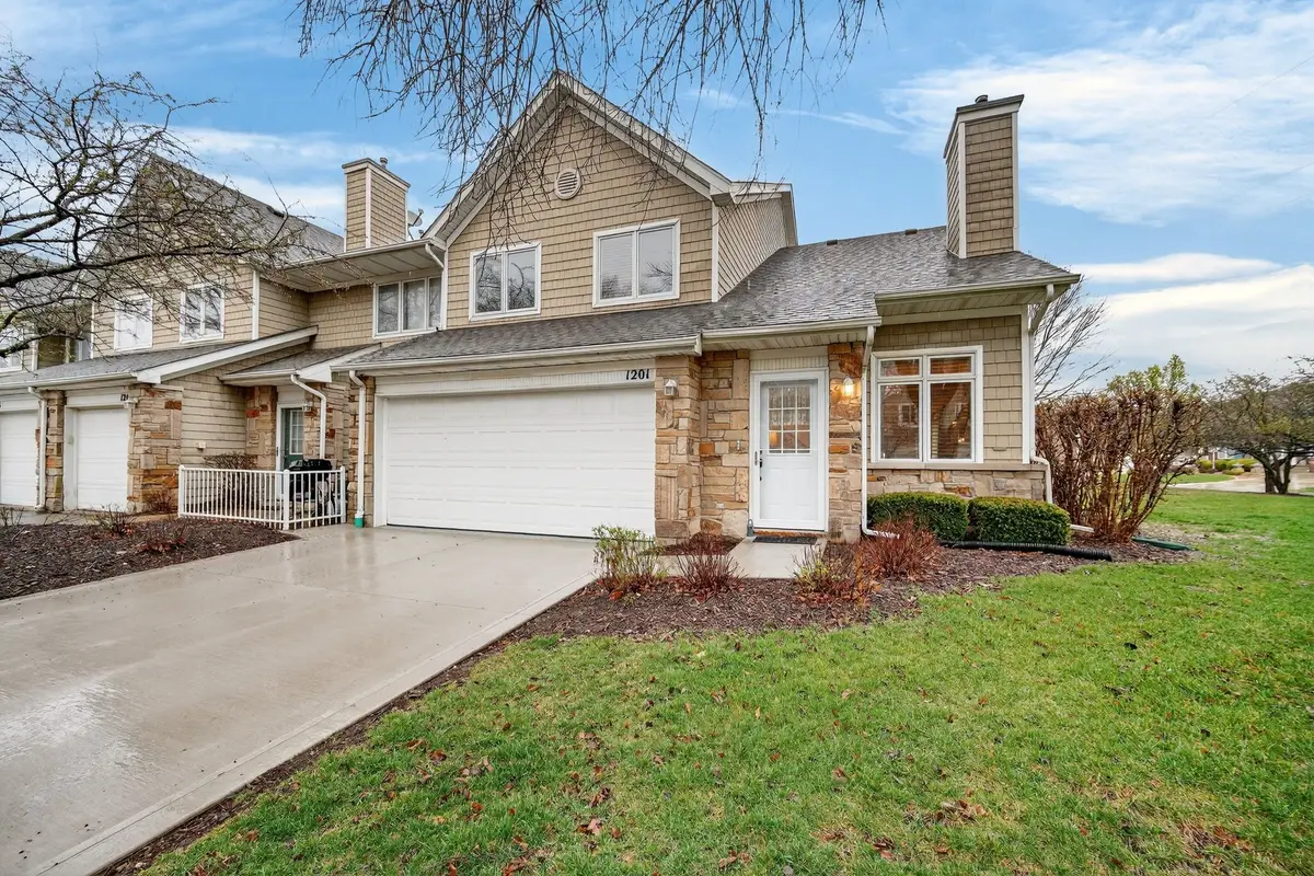 811 Burr Oaks Drive #1201, West Des Moines, IA 50266 - #1