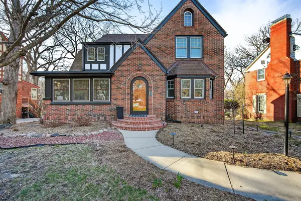 6012 N Waterbury Road, Des Moines, IA 50312