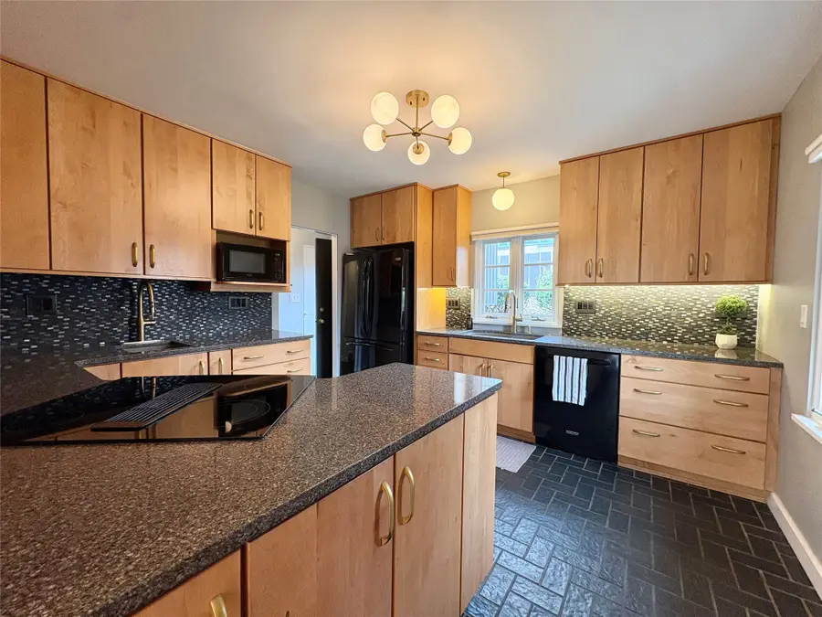 3225 Terrace Drive, Des Moines, IA 50312 - #3