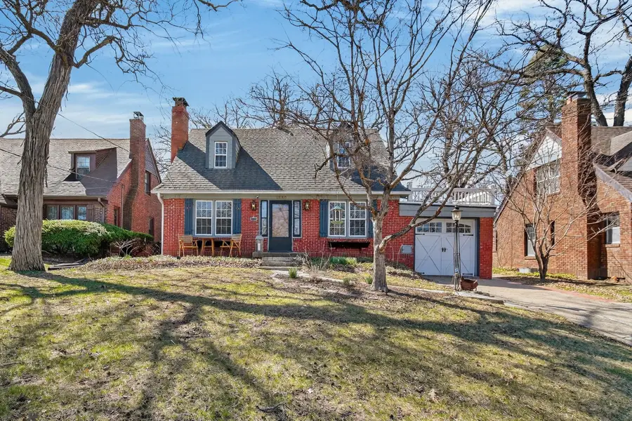 1530 41st Street, Des Moines, IA 50311 - #2