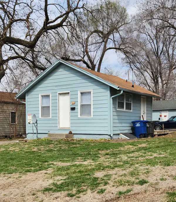 1320 E 25th Street, Des Moines, IA 50317