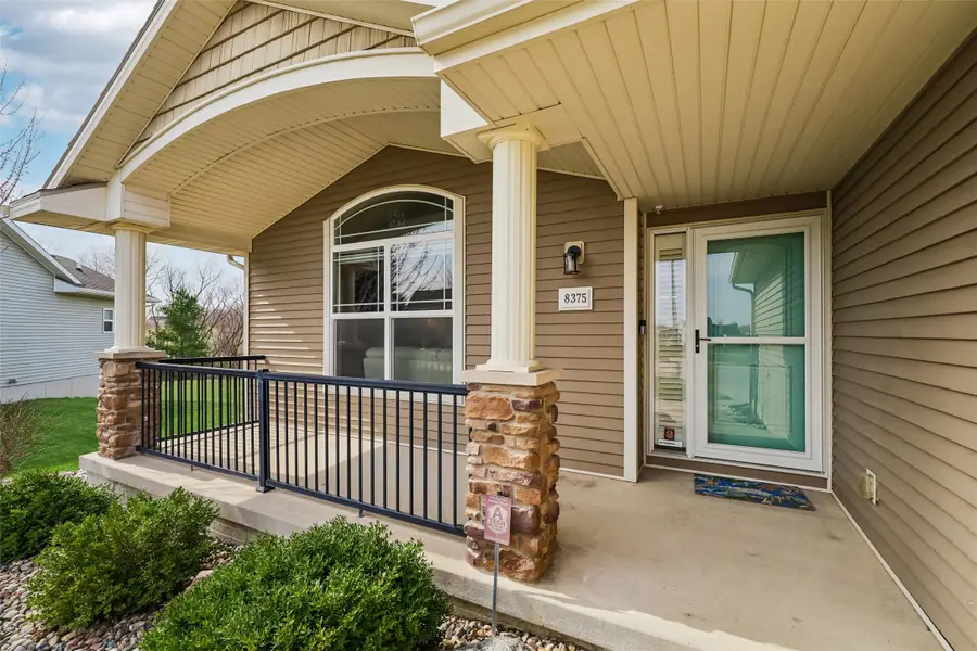 8375 Dakota Drive, West Des Moines, IA 50266 - #3