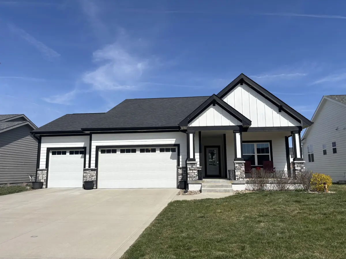 3375 Grand Valley Dr. Drive, West Des Moines, IA 50265 - #1