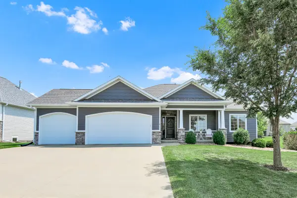 1007 Lakeview Drive, Pella, IA 50219