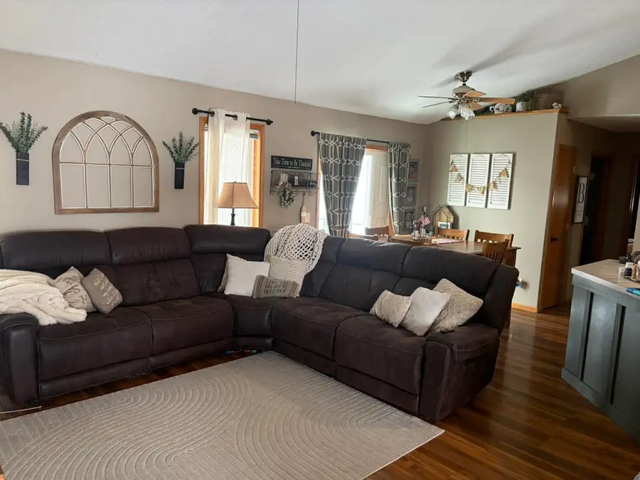 112 Court Street, Victor, IA 52347 - #3