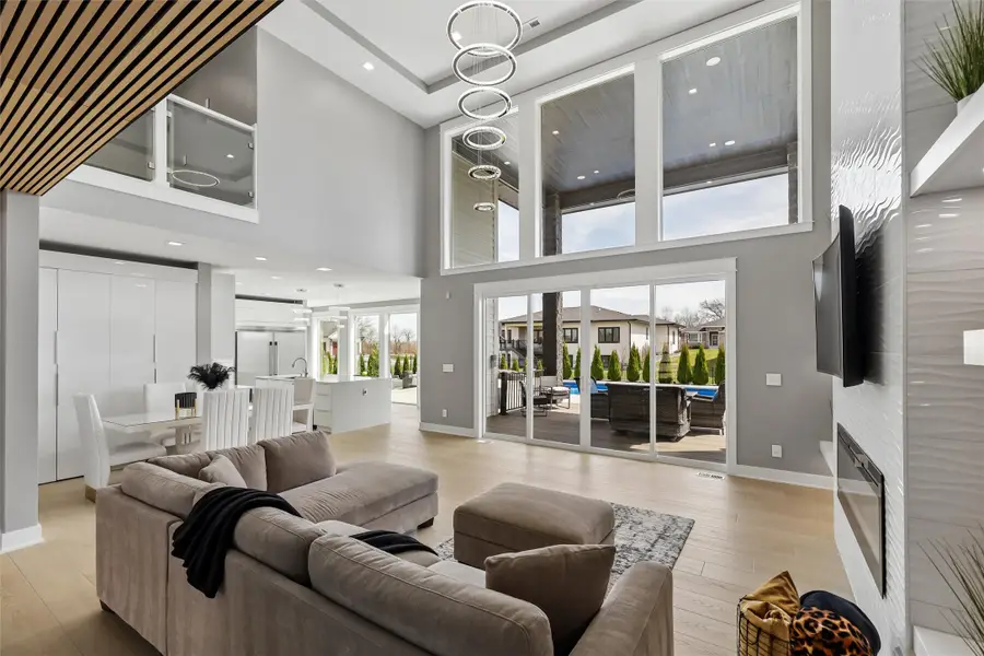 17466 Berkshire Parkway, Clive, IA 50325 - #3