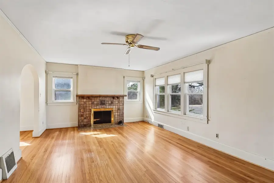 1244 Edgemont Street, Des Moines, IA 50315 - #2