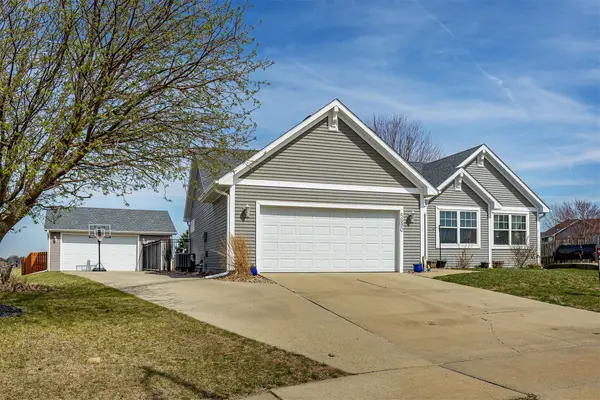 5890 Scenic View Drive, Pleasant Hill, IA 50327