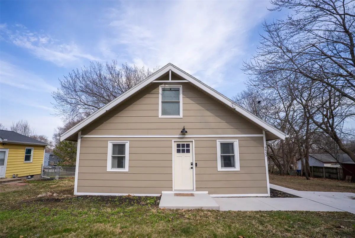 3933 E 30th Street, Des Moines, IA 50317 - #1