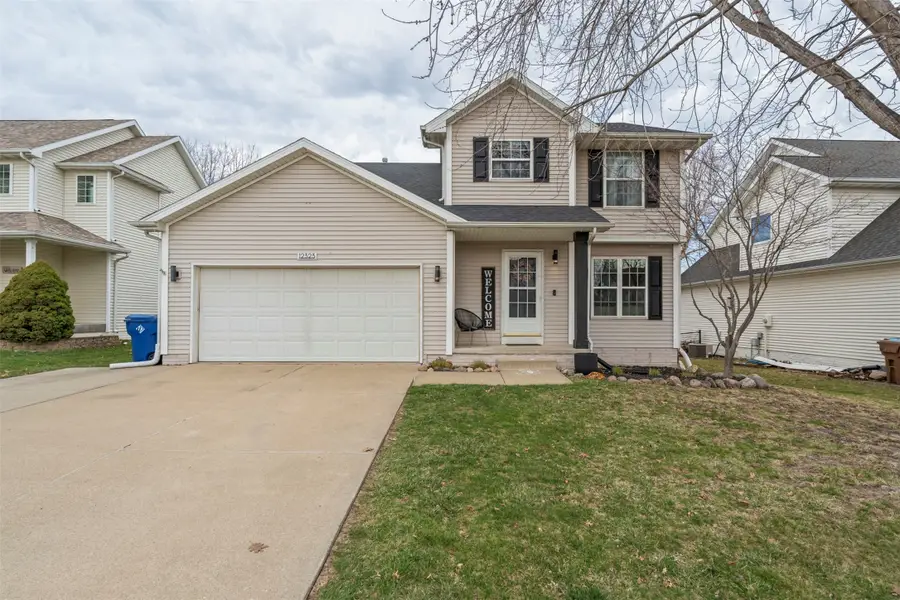 12323 Tanglewood Drive, Urbandale, IA 50323 - #2