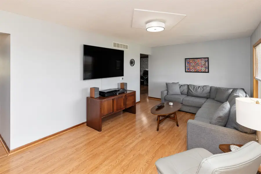 635 S 2nd Street, Carlisle, IA 50047 - #2