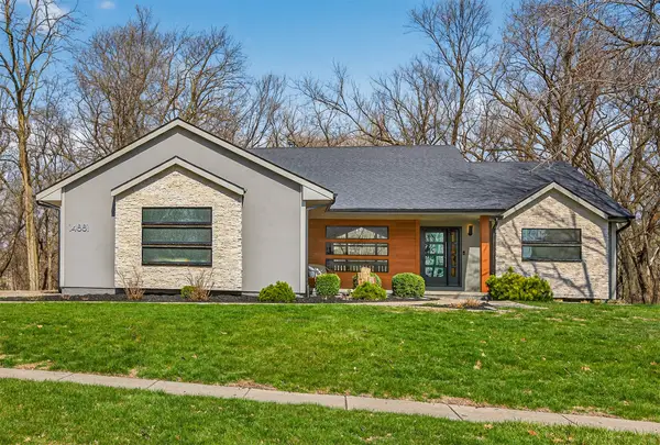 14881 Woodcrest Drive, Clive, IA 50325