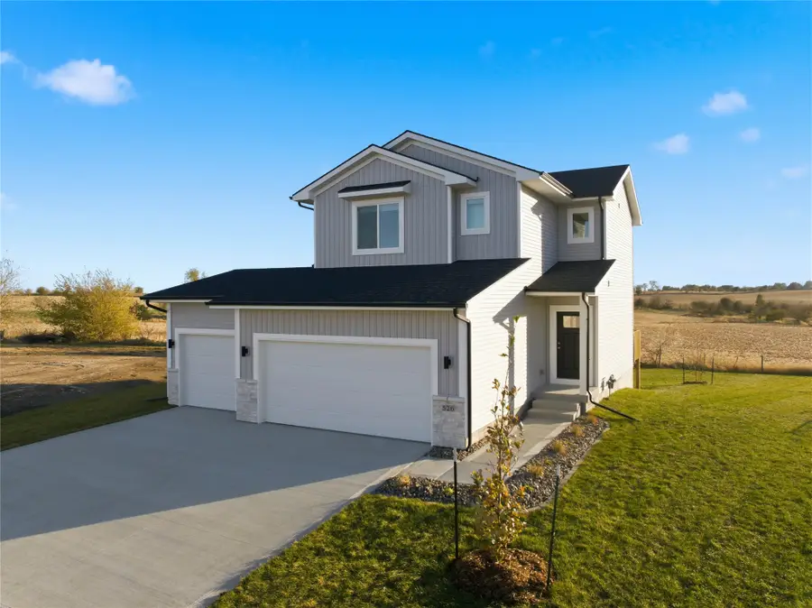 5660 Brook View Avenue, Des Moines, IA 50317 - #3