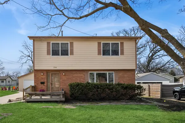 2906 39th Street, Des Moines, IA 50310