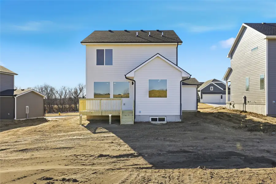 5672 Brook View Avenue, Des Moines, IA 50317 - #2