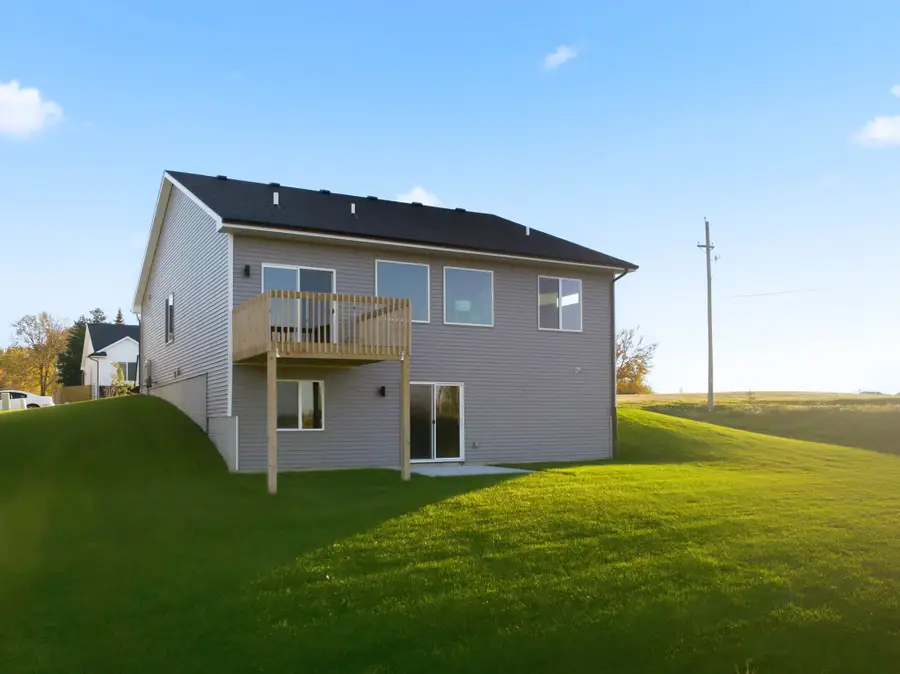 5684 Brookview Avenue, Des Moines, IA 50317 - #3