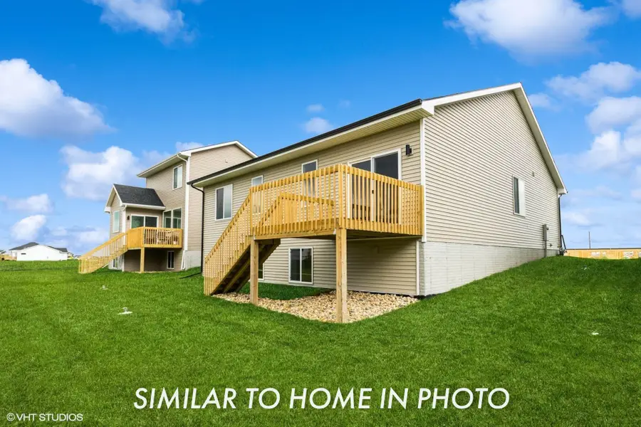 5688 Brookview Avenue, Des Moines, IA 50317 - #2