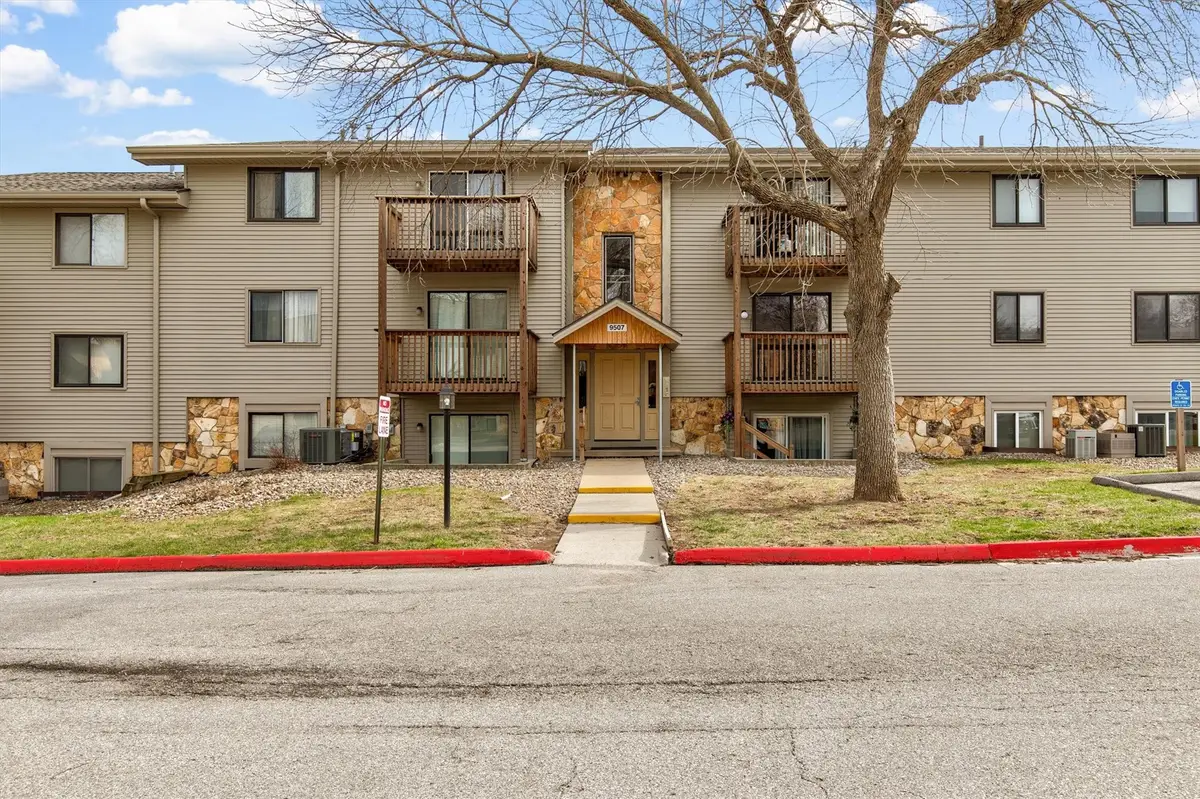 9507 University Avenue, Clive, IA 50325 - #1