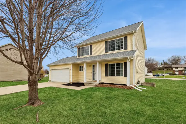 2441 Pine Court, Van Meter, IA 50261