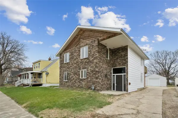 217 9th Street, West Des Moines, IA 50265