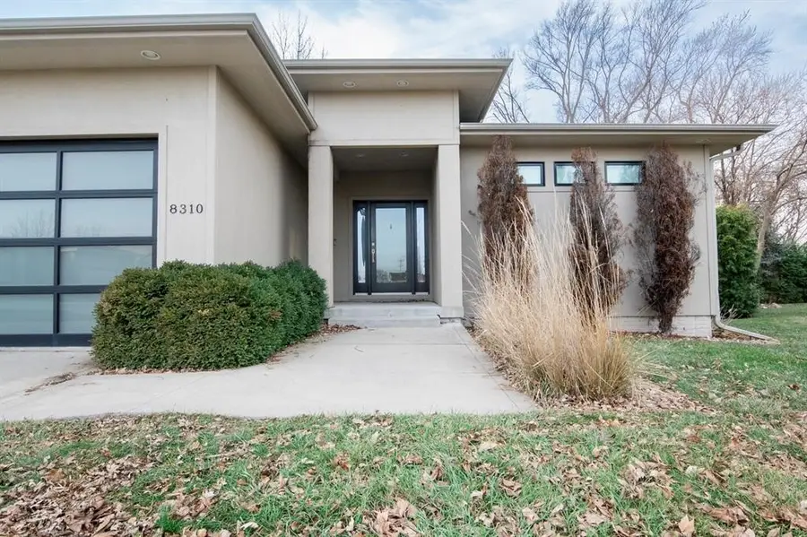 8310 Sky View Circle, West Des Moines, IA 50266 - #3