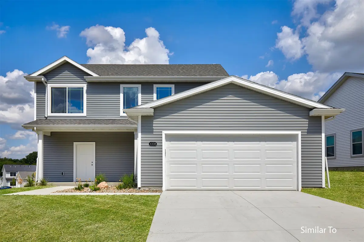 4279 Grover Woods Lane, Des Moines, IA 50317 - #1