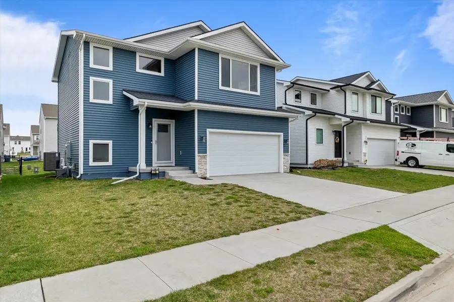 716 1st Street Nw, Bondurant, IA 50035 - #2