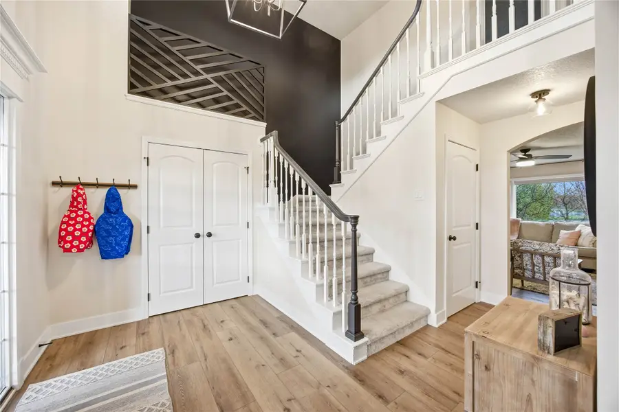 211 SW Oakmont Drive, Ankeny, IA 50023 - #2