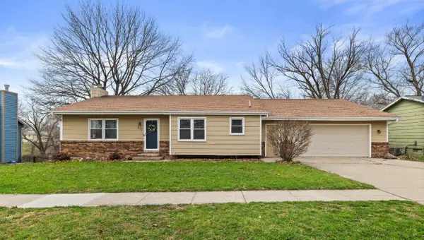 812 Cade Court, De Soto, IA 50069