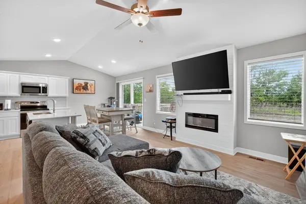 113 S Walnut Drive, Norwalk, IA 50211