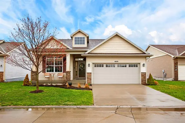 925 S 90th Street, West Des Moines, IA 50266