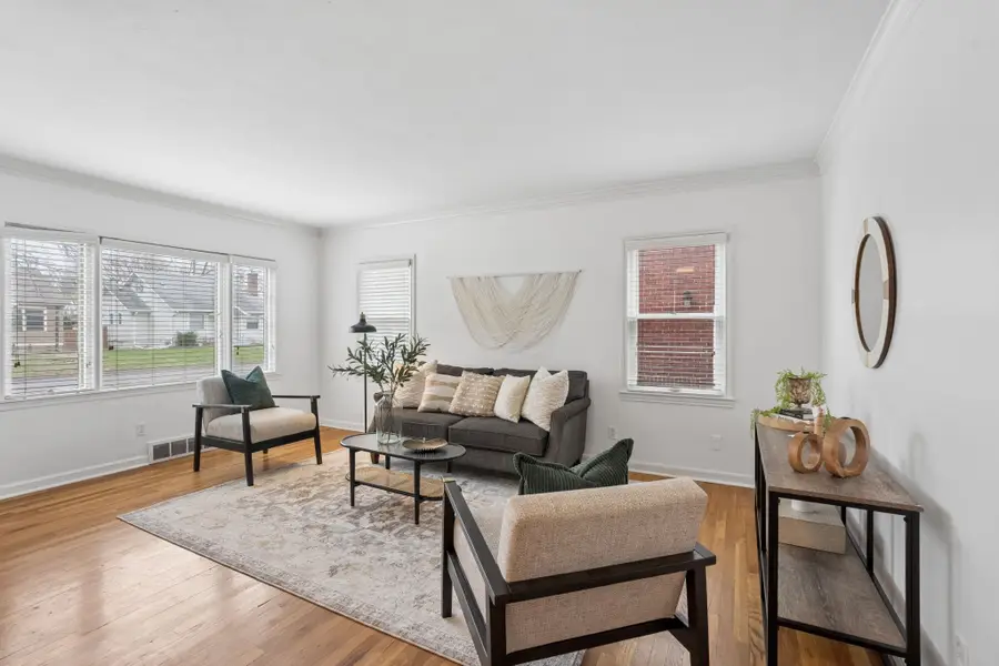 2524 Raymond Drive, Des Moines, IA 50310 - #3