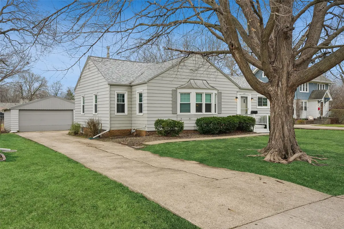 2729 49th Street, Des Moines, IA 50310 - #1